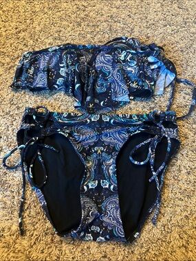 La Vie En Rose Navy Blue Paisley Ruffle Bikini Set